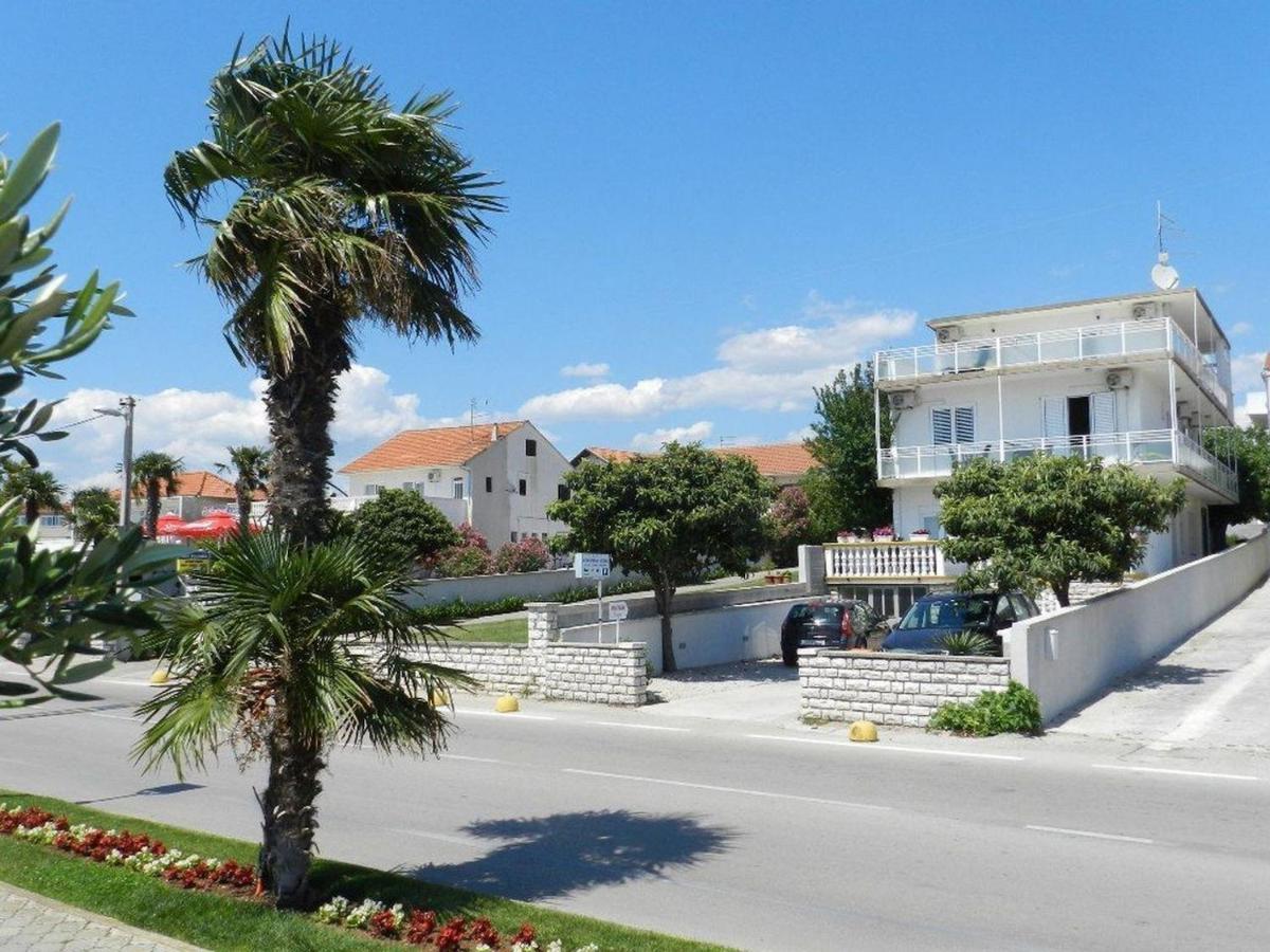 Apartments And Rooms Mare Vodice Bagian luar foto