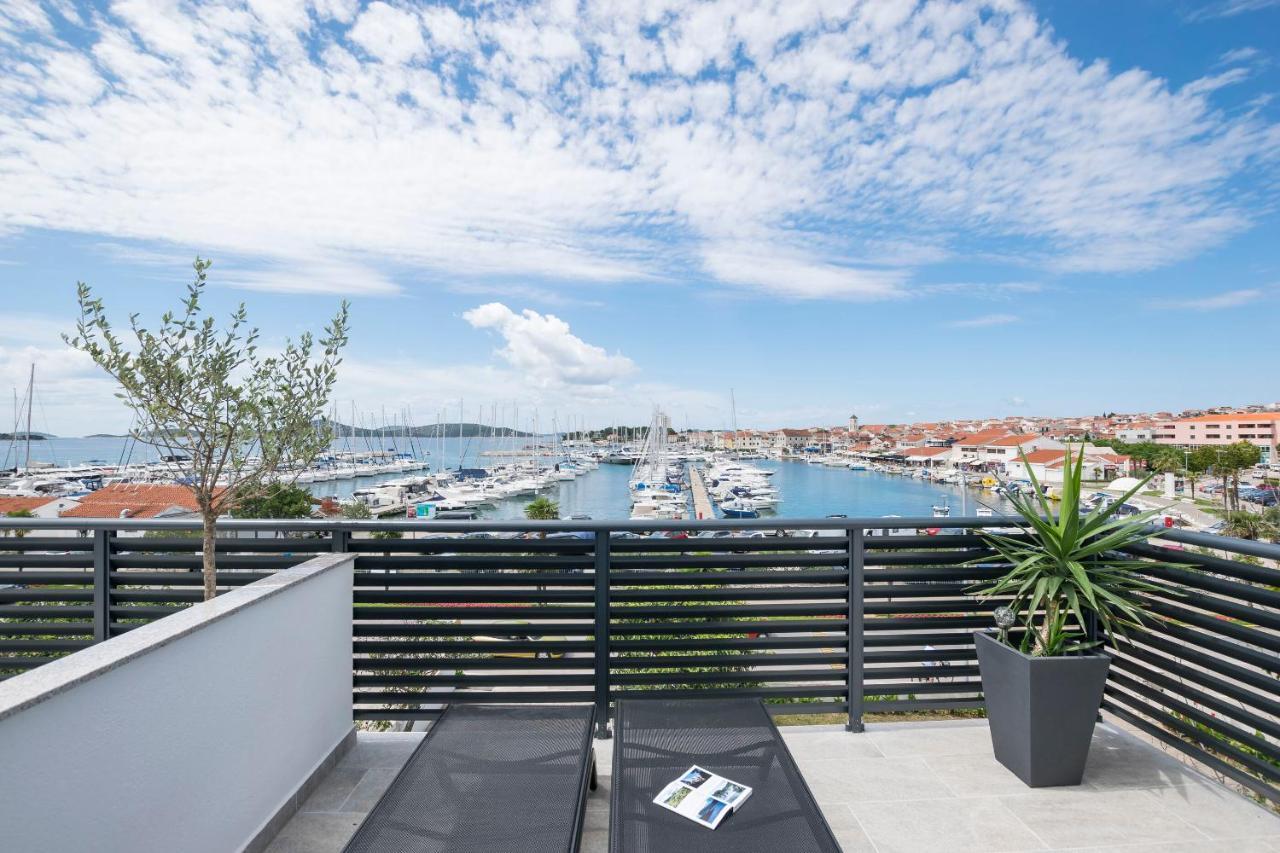 Apartments And Rooms Mare Vodice Bagian luar foto