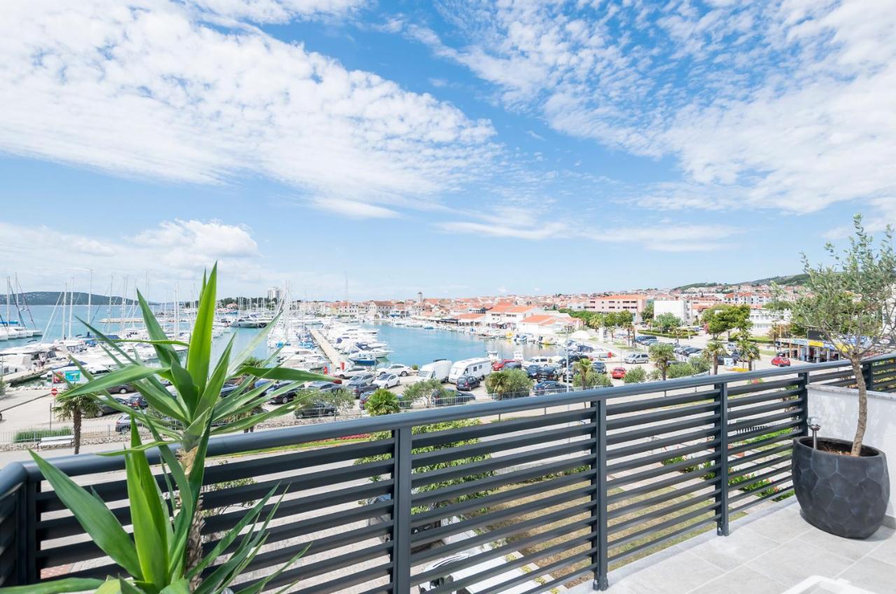 Apartments And Rooms Mare Vodice Bagian luar foto