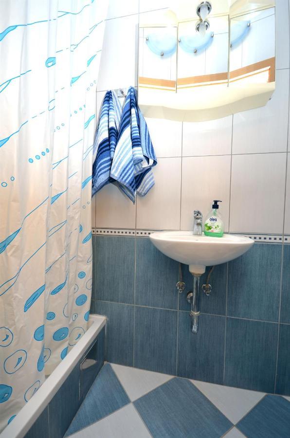 Apartments And Rooms Mare Vodice Bagian luar foto