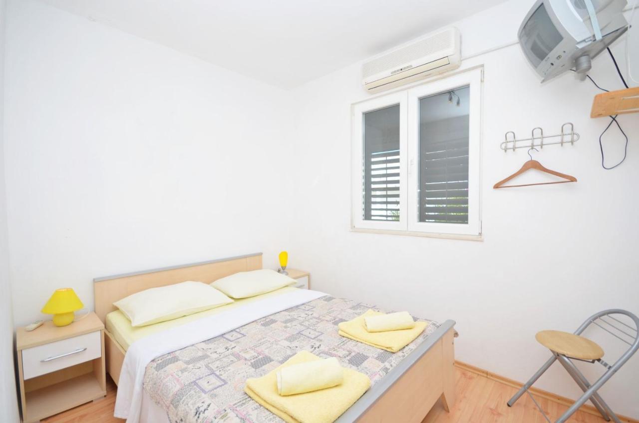 Apartments And Rooms Mare Vodice Bagian luar foto